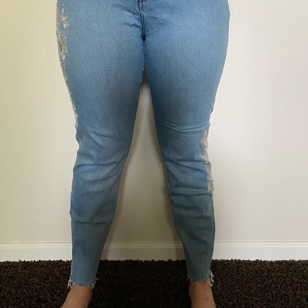 Embroidered Floral Jean - Picture 2 of 10